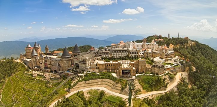 home-the-mountain-photo2-2-2