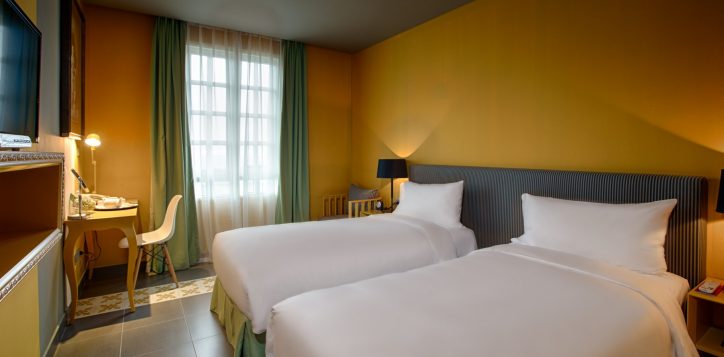 room_suites_superior_twin_bed-2