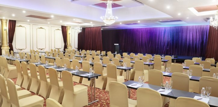 naponeon-theatre-set-up-2