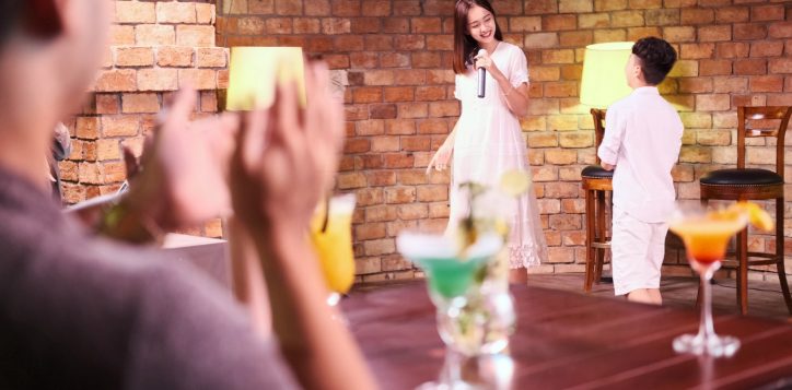 karaoke-la-taverne-bar-2