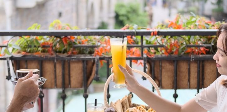 breakfast-couple-2-3-2