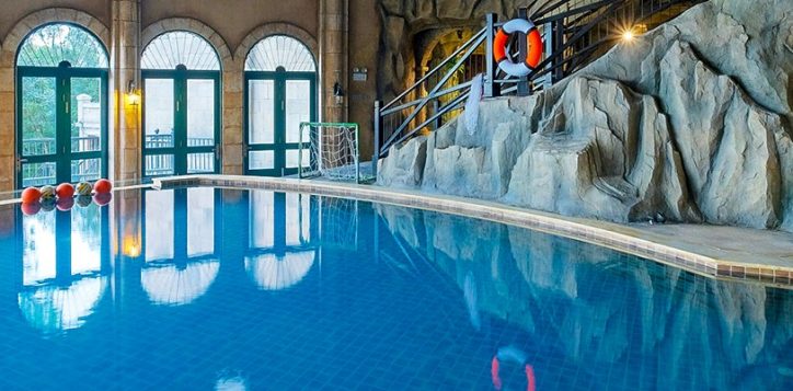 la-piscine-swimming-pool-2-2