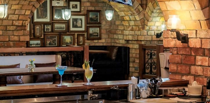 la-taverne-bar-bar-design-3-2