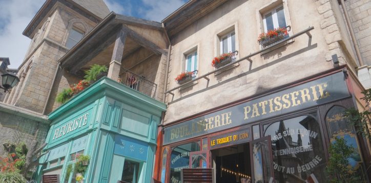 p1-01_frenchvillage__t3a1447_web-jpeg-srgb-2048px-2