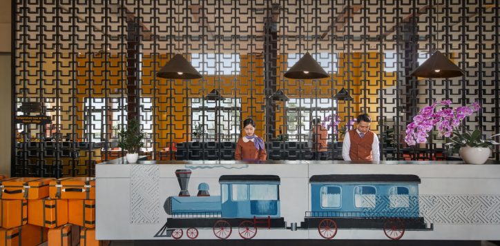 lobby-station-5_12581-2