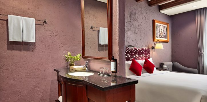 deluxe-king-2310_02-2