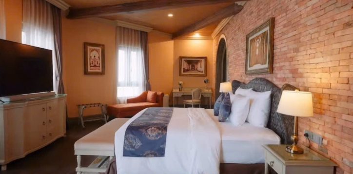 z6535853782053_a9e00d49685fe85ab0bc4d5b997ea62d-2