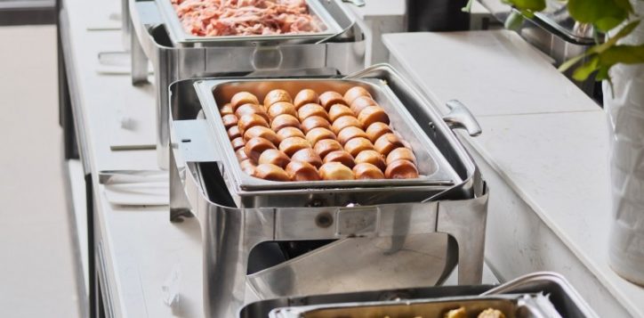 p1-01_frenchvillage__t3a1004_web-jpeg-srgb-2048px-2