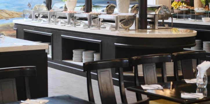 p1-01_frenchvillage__t3a1013_web-jpeg-srgb-2048px-2