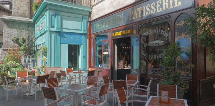 p1-01_frenchvillage__t3a1433_web-jpeg-srgb-2048px-2