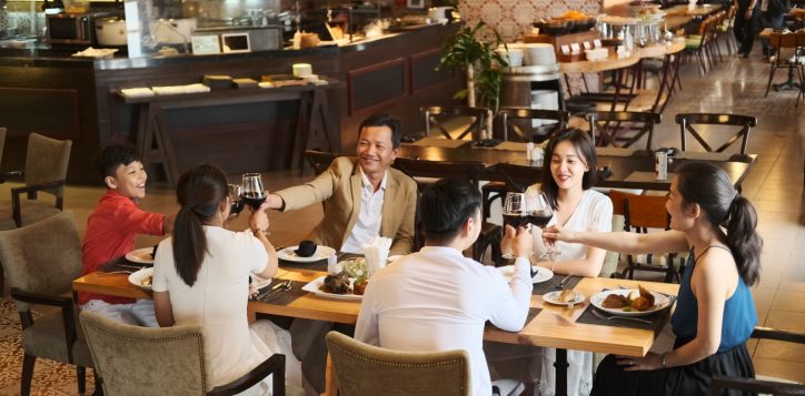 p1-01_frenchvillage__t3a9776_web-jpeg-srgb-2048px-2