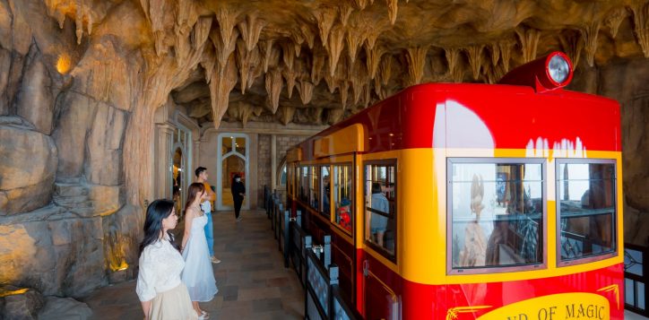 funicular-station-2-2